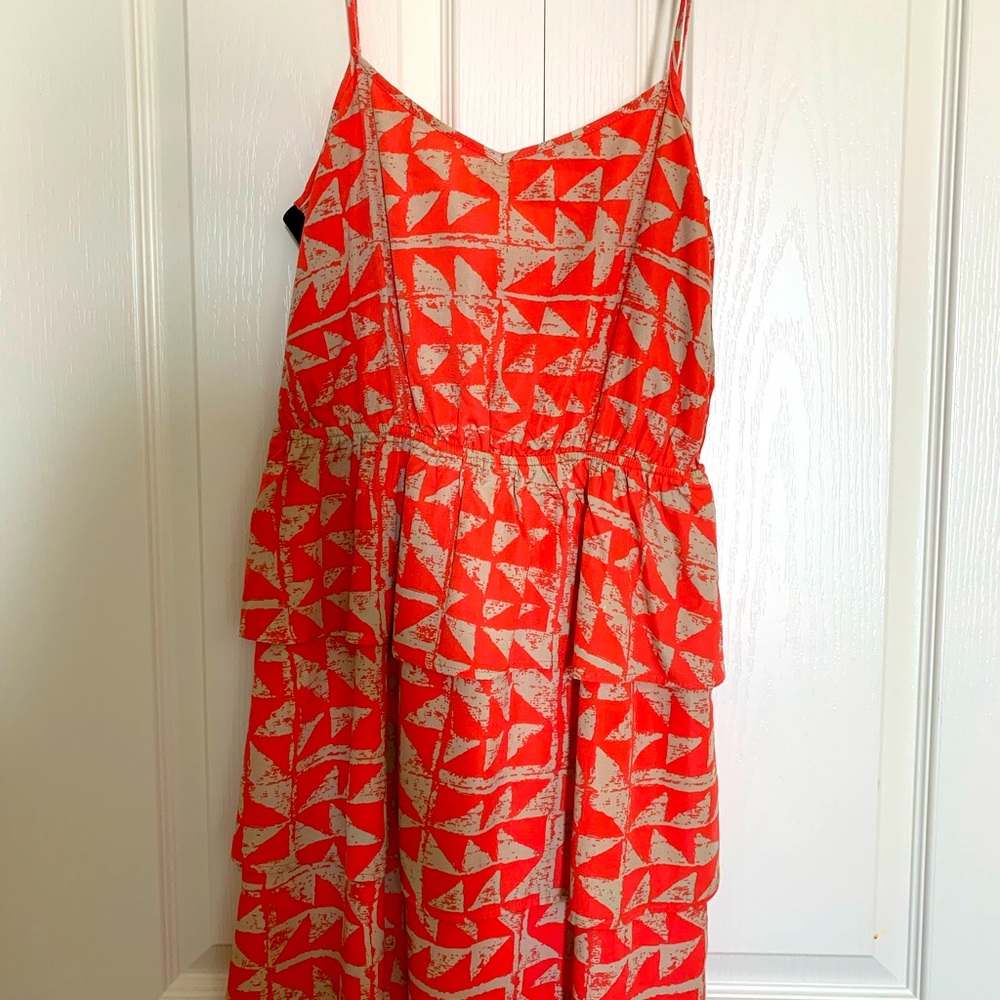 Pink and tan patterned dress 🌸💫